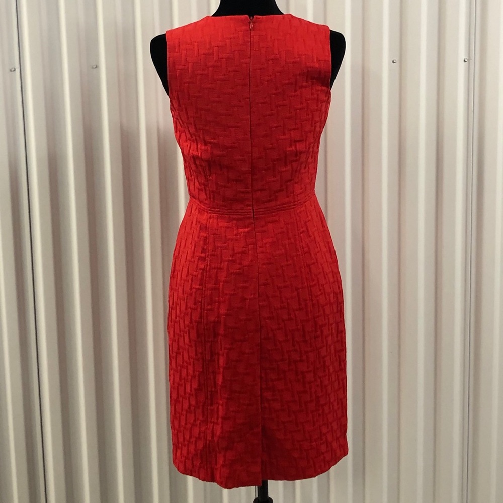 Banana Republic Sleeveless Red Sheath Silhouette. Preloved - Picture 5 of 9
